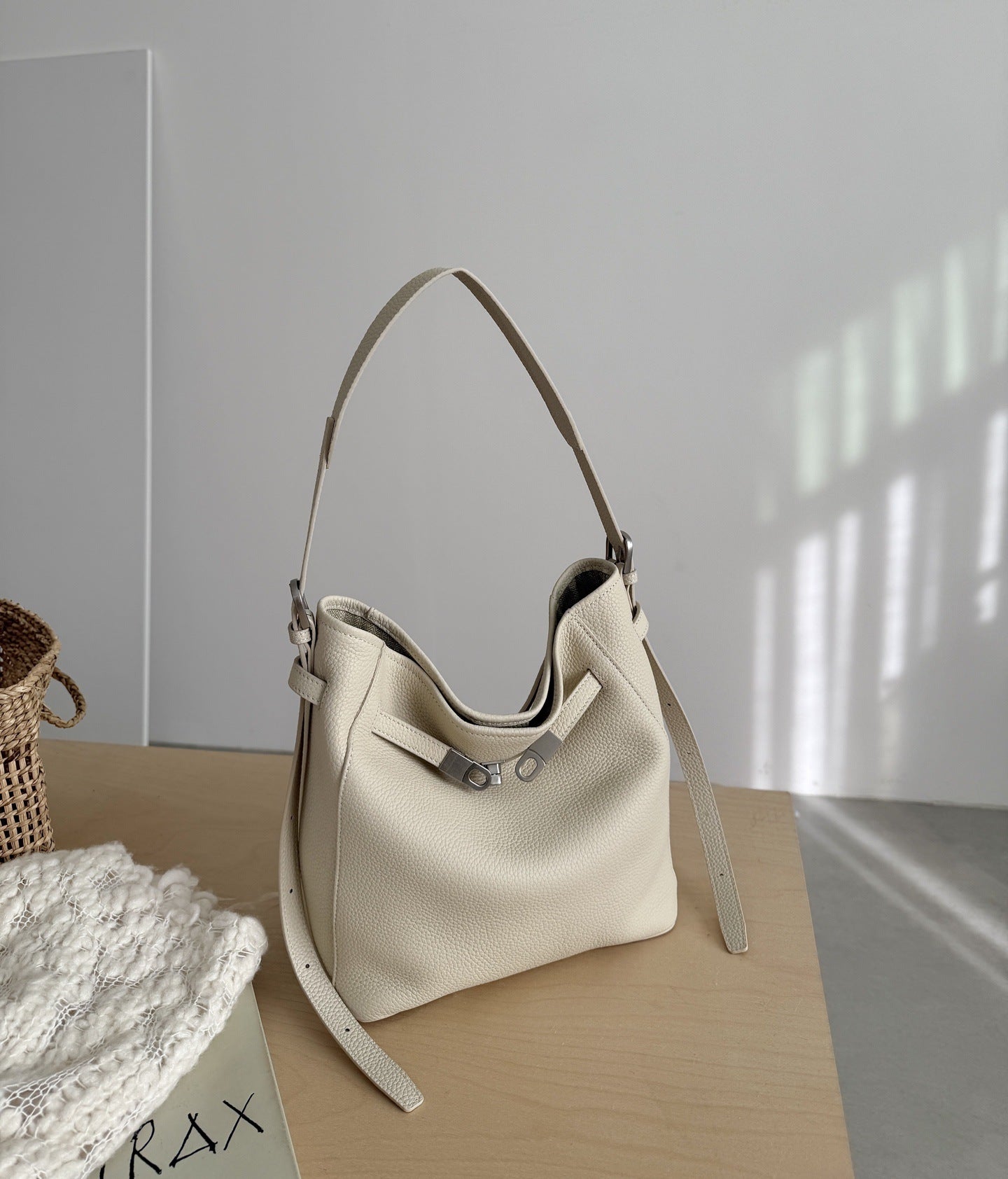 Womens Casual High-Capacity ShoulderCrossbody Bag