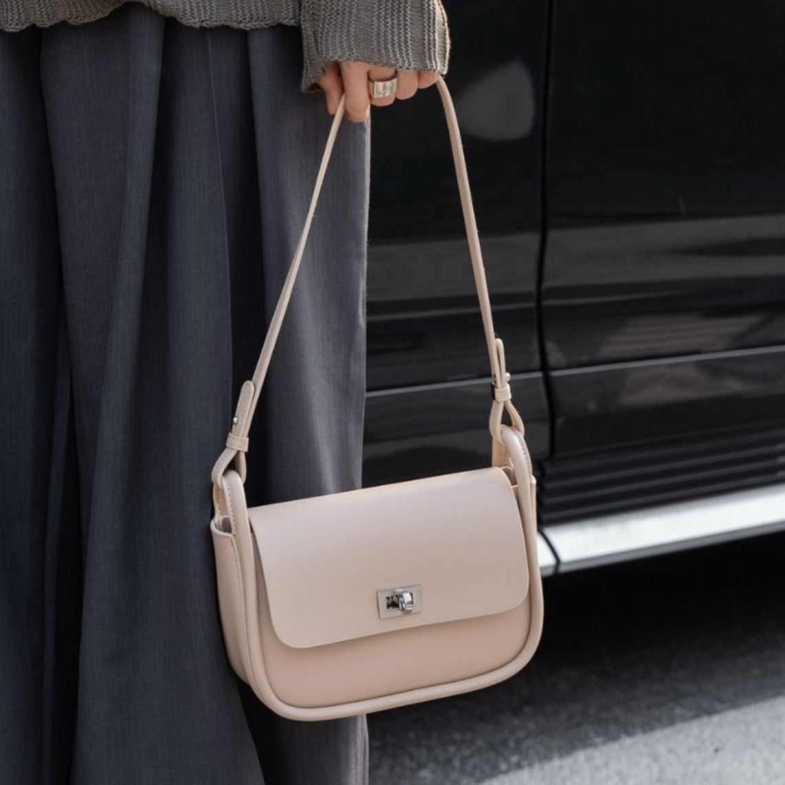 Cowhide Shoulder And Crossbody Bags As Well As Underarm Bags