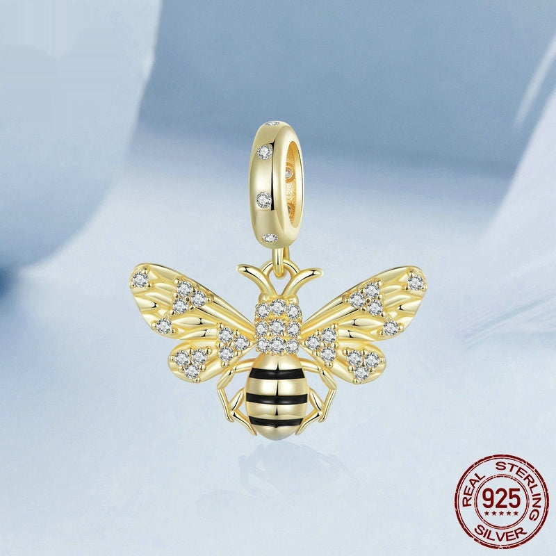 Original Gold-plated Delicate Bee Pendant Jewelry