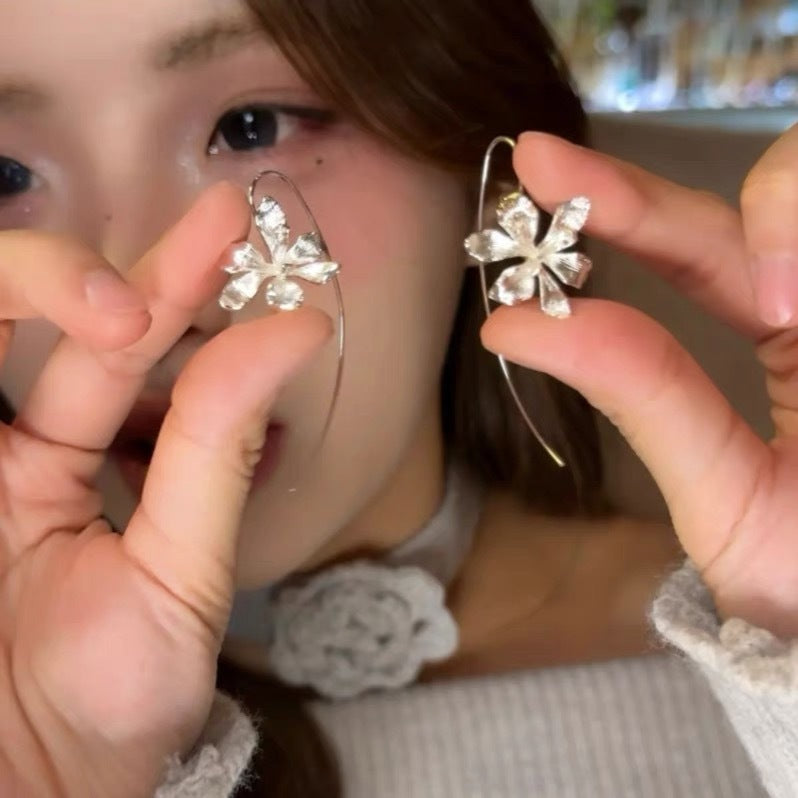 Simple Hoop Earrings For Round Faces