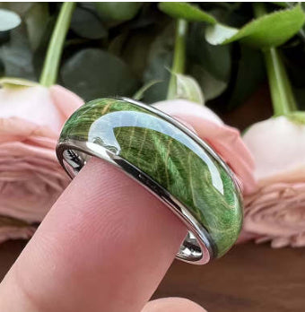 Elegant Green Wood-Grain Mens Ring