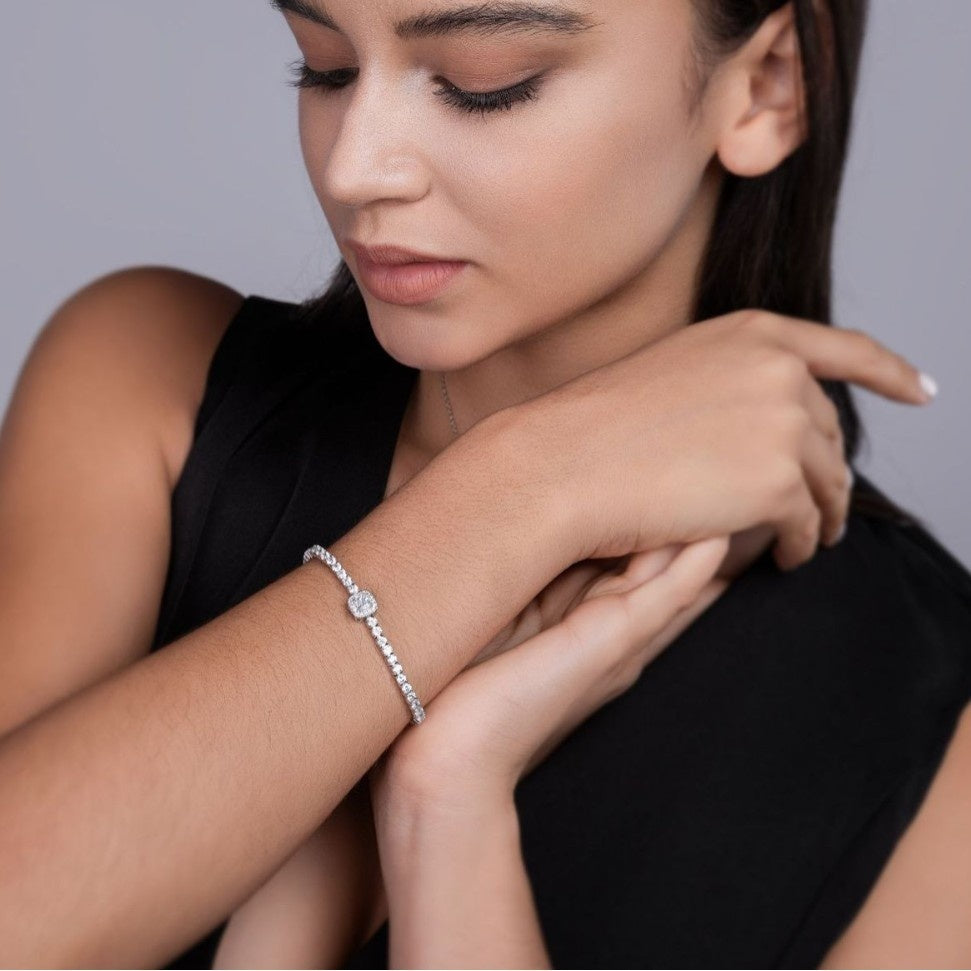 Mozambique Flower Tennis Chain Bracelet