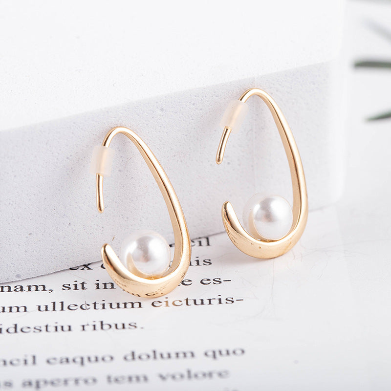 New Pearl Earrings With Brass Texture Metal