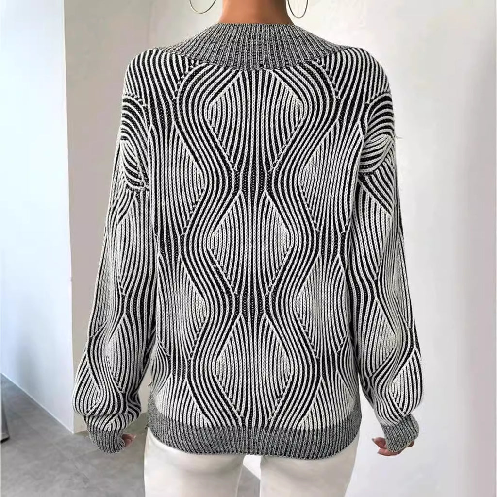 Large V-neck Pullover Fashionable Knitted Sweater