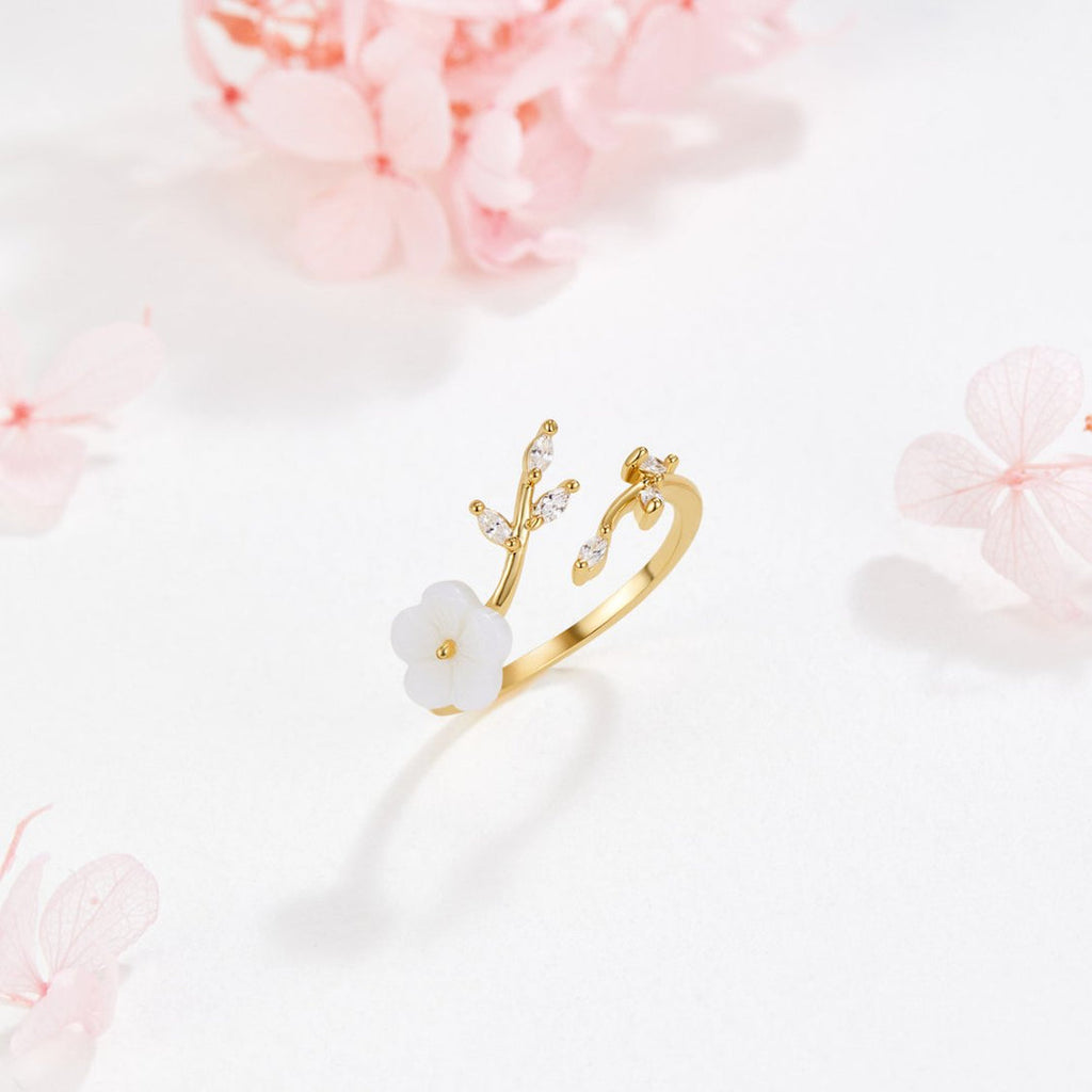Sweet, Fresh-style Shell-flower Ring With An Adjustable Opening