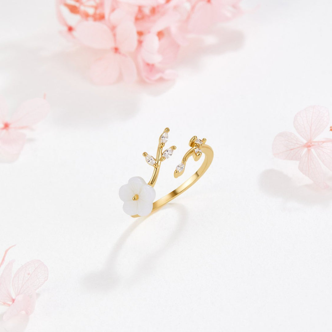 Sweet, Fresh-style Shell-flower Ring With An Adjustable Opening