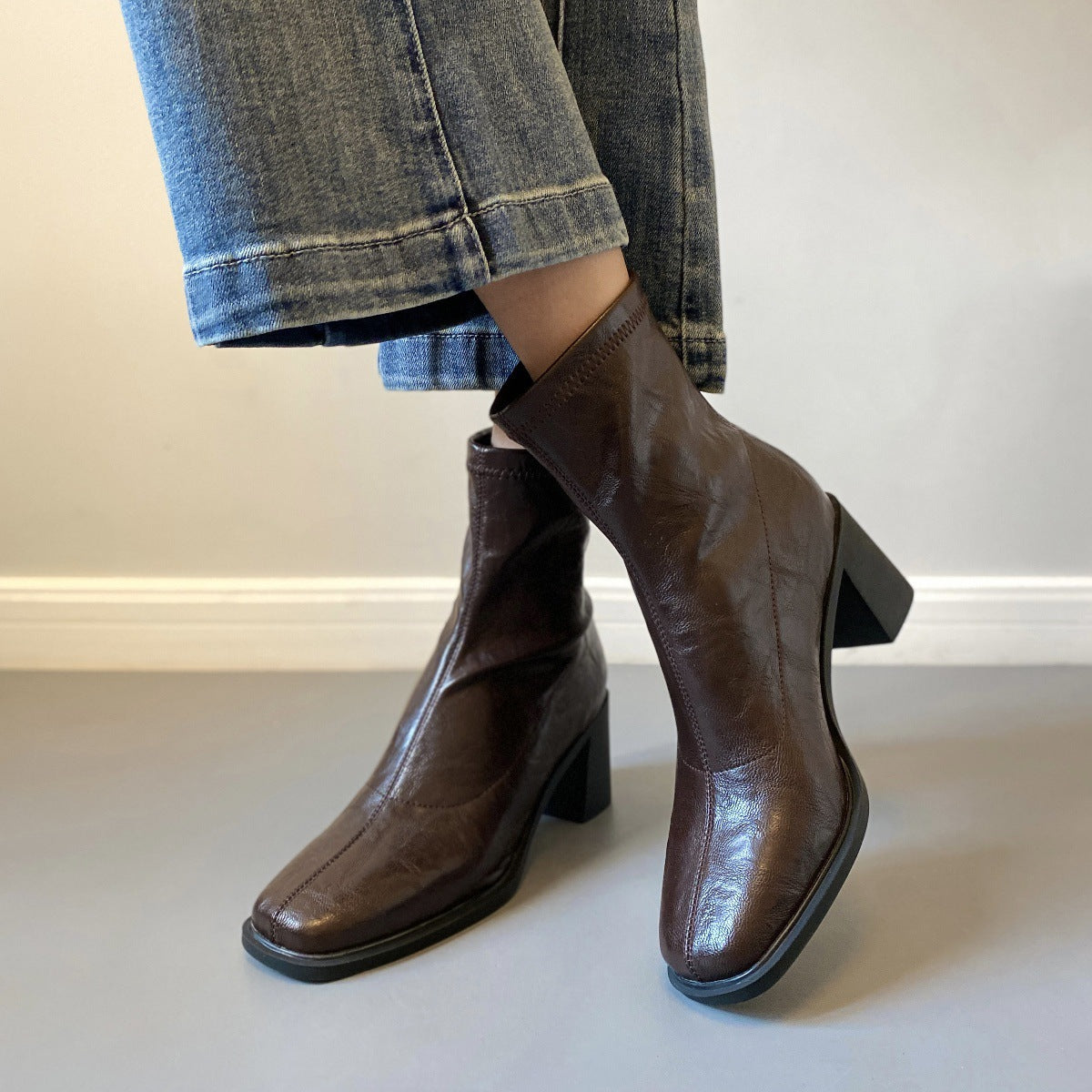 Commuter High Heel Stretch Retro Boots With Chunky Heels