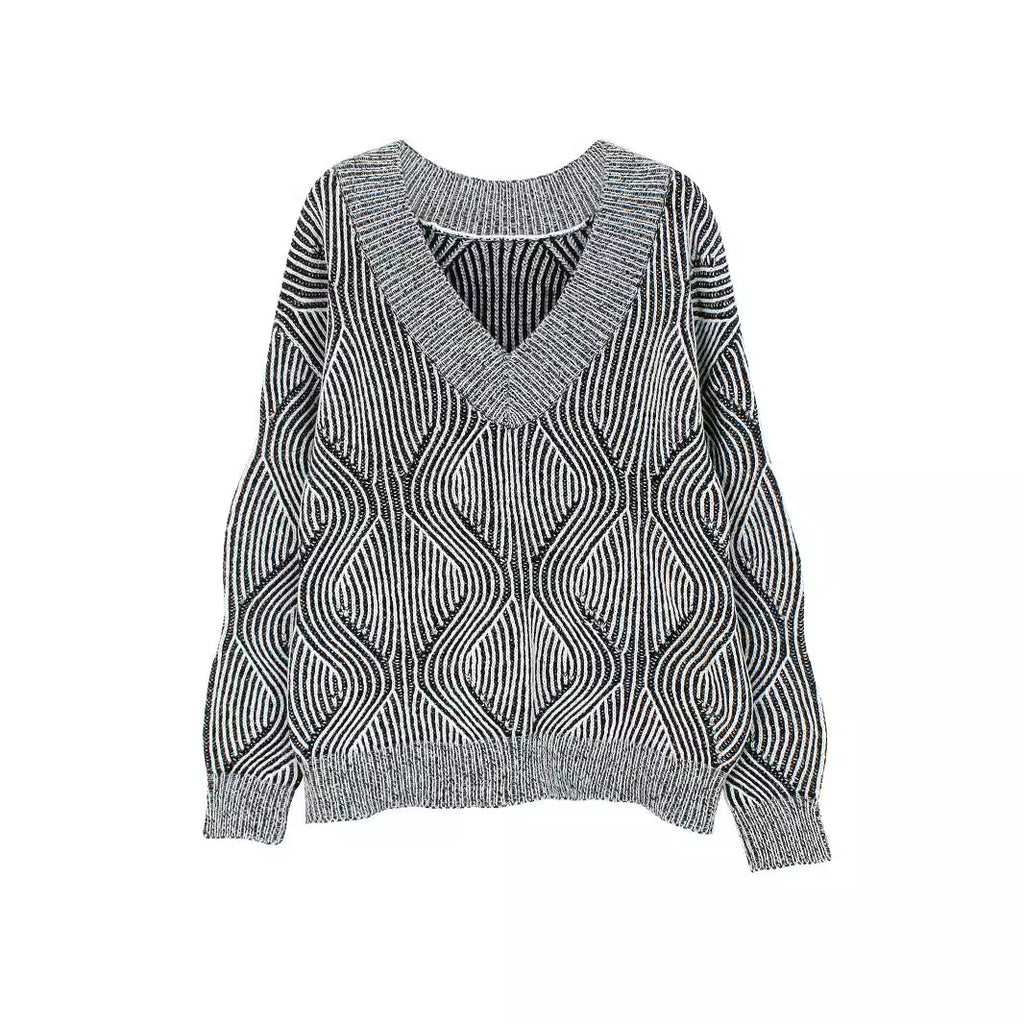 Large V-neck Pullover Fashionable Knitted Sweater
