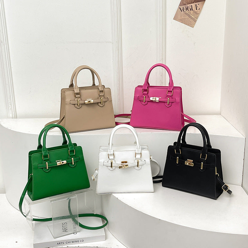 Minimalist Leather-buckle Crossbody Bag With A Soft Exterior And Large Capacity