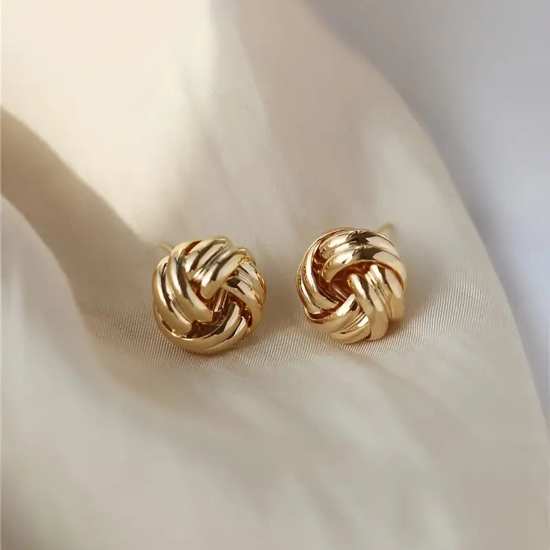 A Pair Of Hypoallergenic Gold-plated Stainless Steel Earrings  Fade-resistant, Comfortable, Versatile, Minimalist And Elegant. Perfect For Daily Wear Or Parties, These High-quality Fashion Earrings A