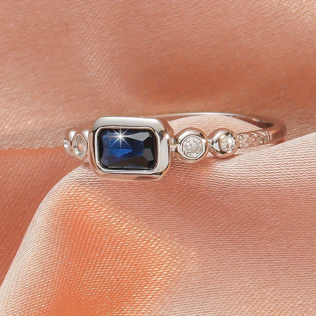 Womens Minimalist Versatile Unisex Ring