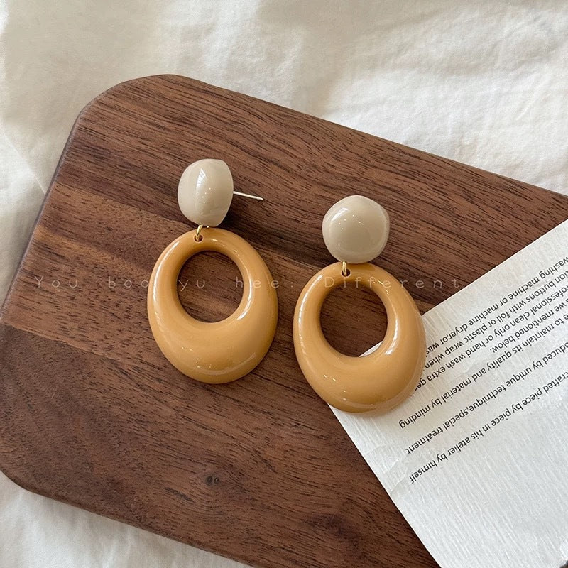 Simple Hoop Earrings For Round Faces