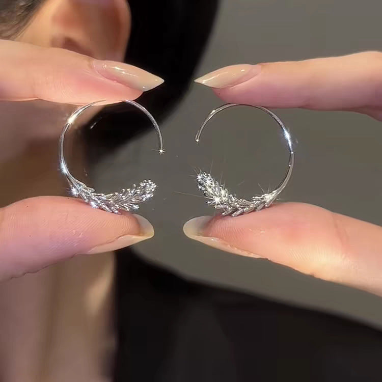 Simple Hoop Earrings For Round Faces
