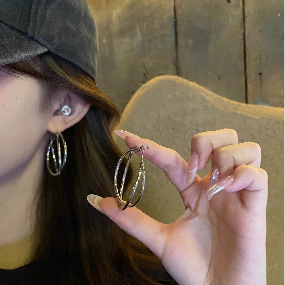 Simple Hoop Earrings For Round Faces