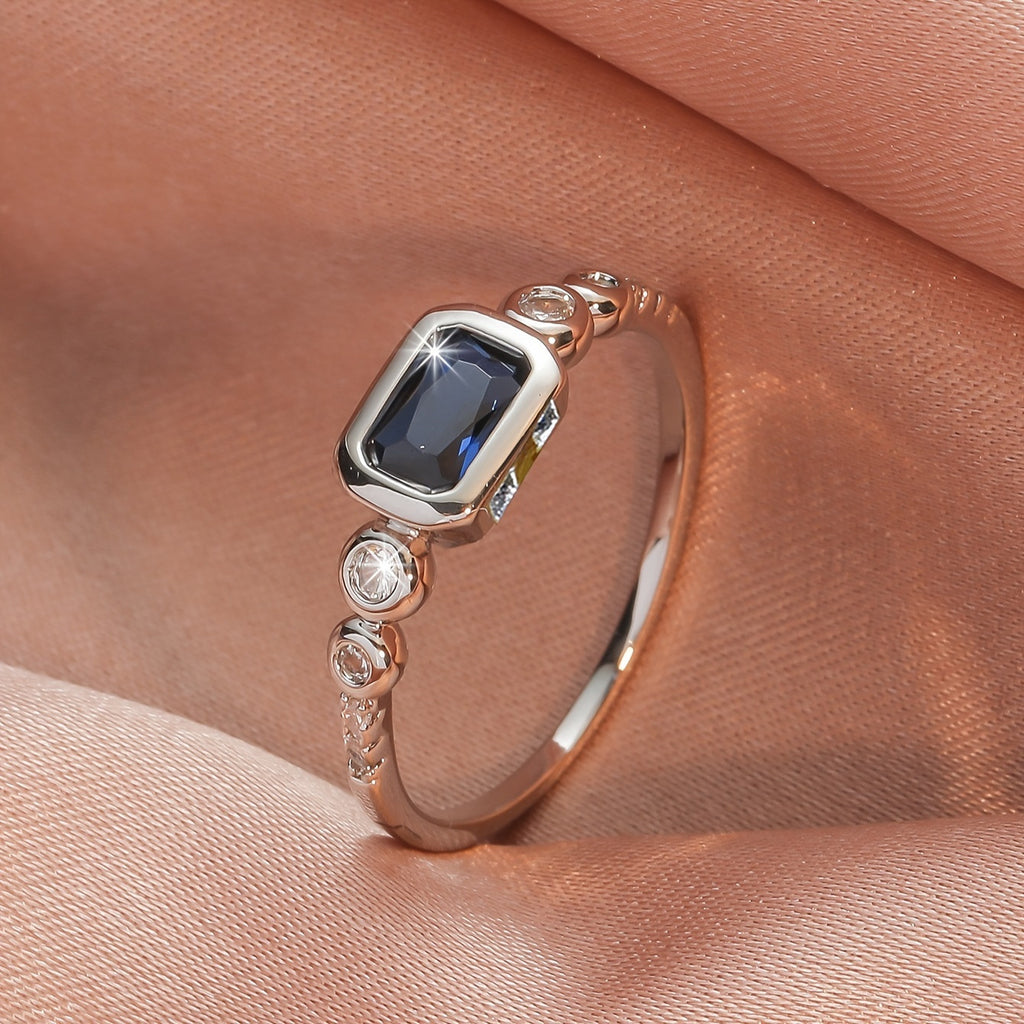 Womens Minimalist Versatile Unisex Ring