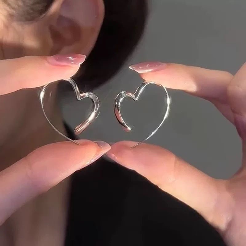 Simple Hoop Earrings For Round Faces
